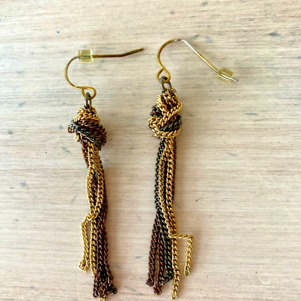 Gold, brown & black chain drop women’s earrings.